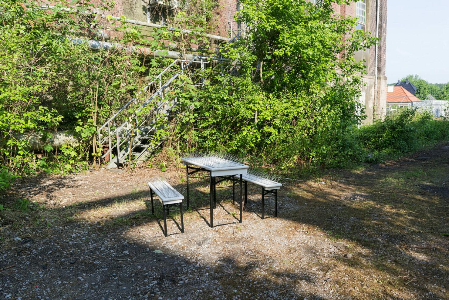 Matthieu Martin, Picnic table, Rubug Festival, art installation, graffiti