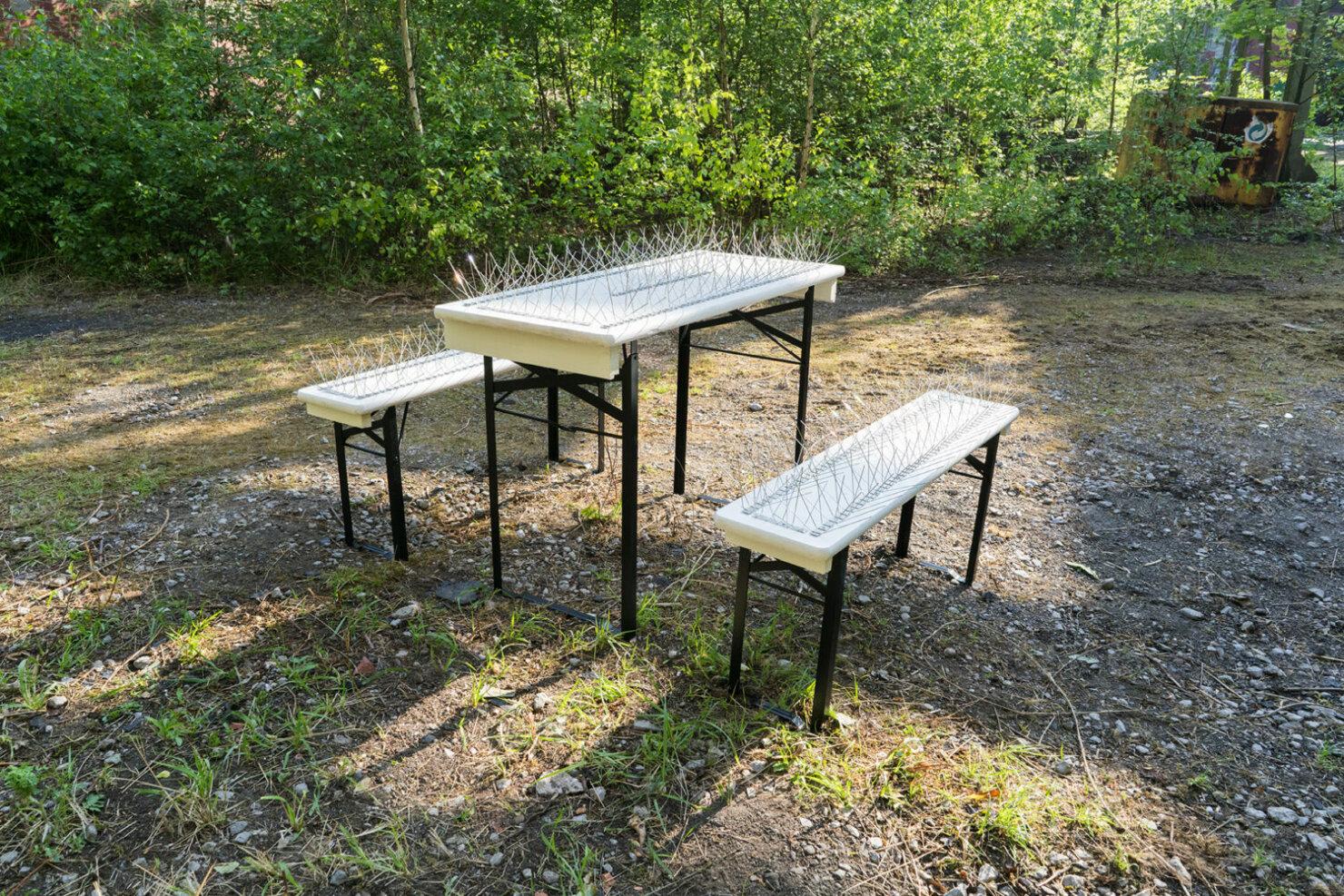 Matthieu Martin, Picnic table, Rubug Festival, art installation, graffiti