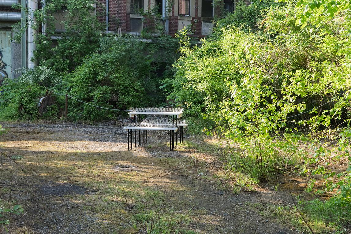 Matthieu Martin, Picnic table, Rubug Festival, art installation, graffiti
